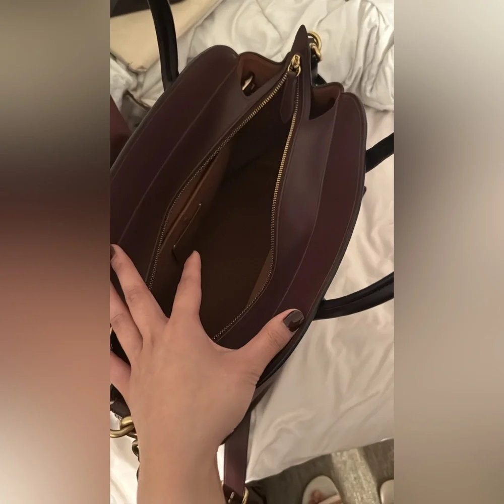 Coach Empire Caryall 40 in brass Merlot - Picture 1 of 6